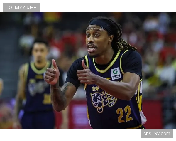 广东东阳光对阵广州朗肽海本，季后赛首轮第一节战况